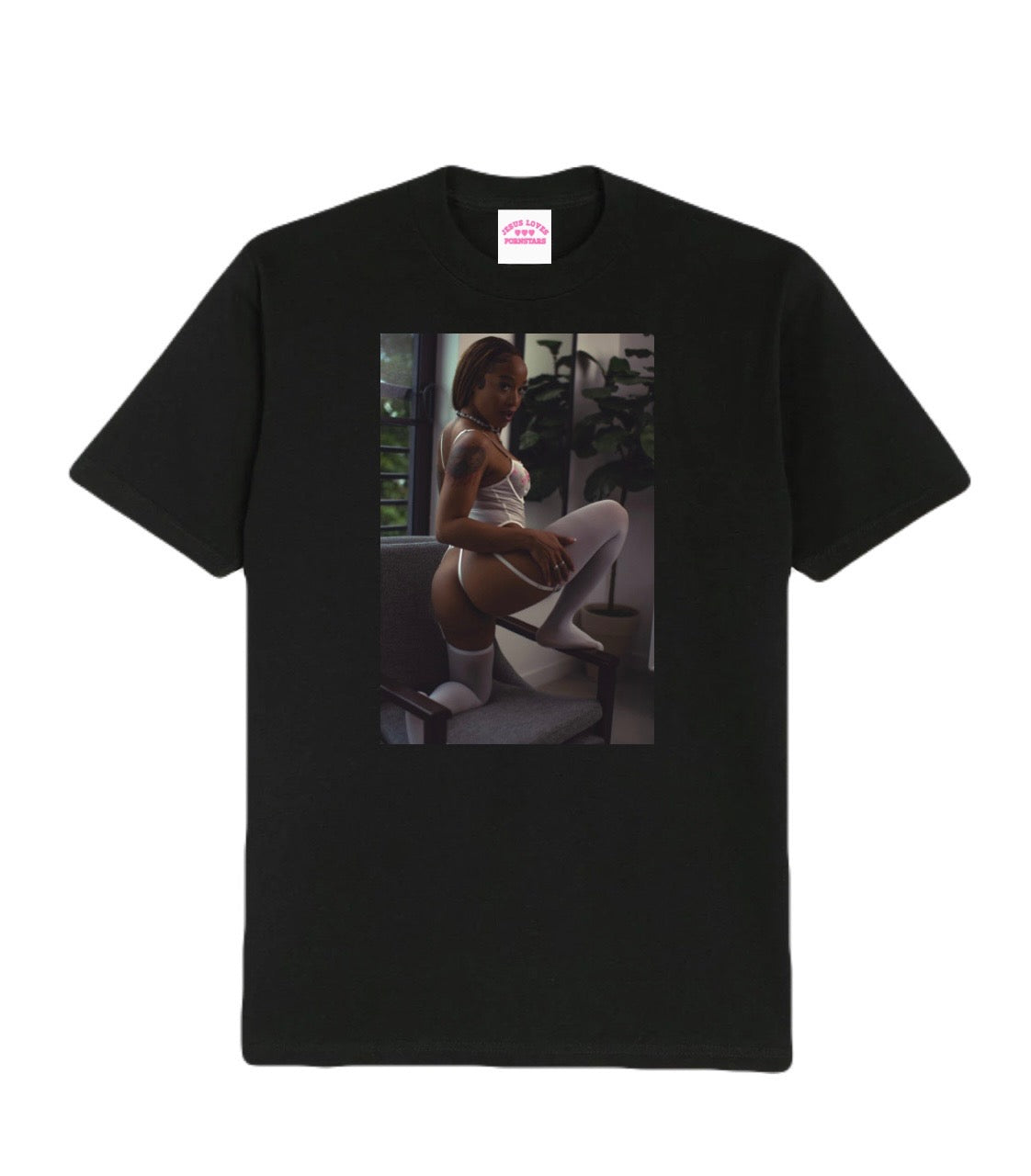 MENA CARLISLE TEE